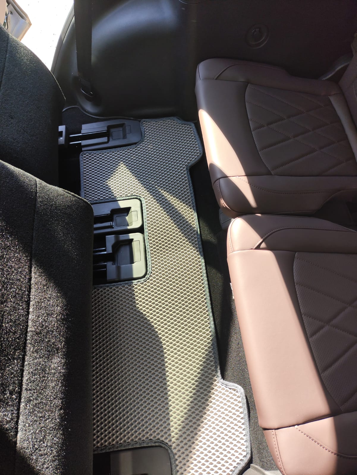 Коврики на 3 ряд EVA Chery Tiggo 8 Pro Max 2021 - н.в.