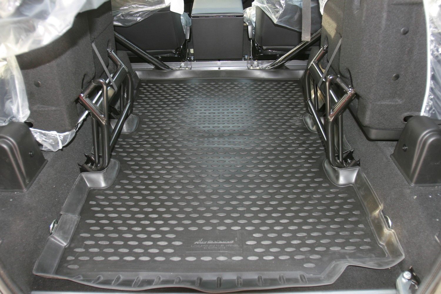 Коврик в багажник LAND ROVER Defender 90, 2007-> 3D, внед.длин. (полиуретан)