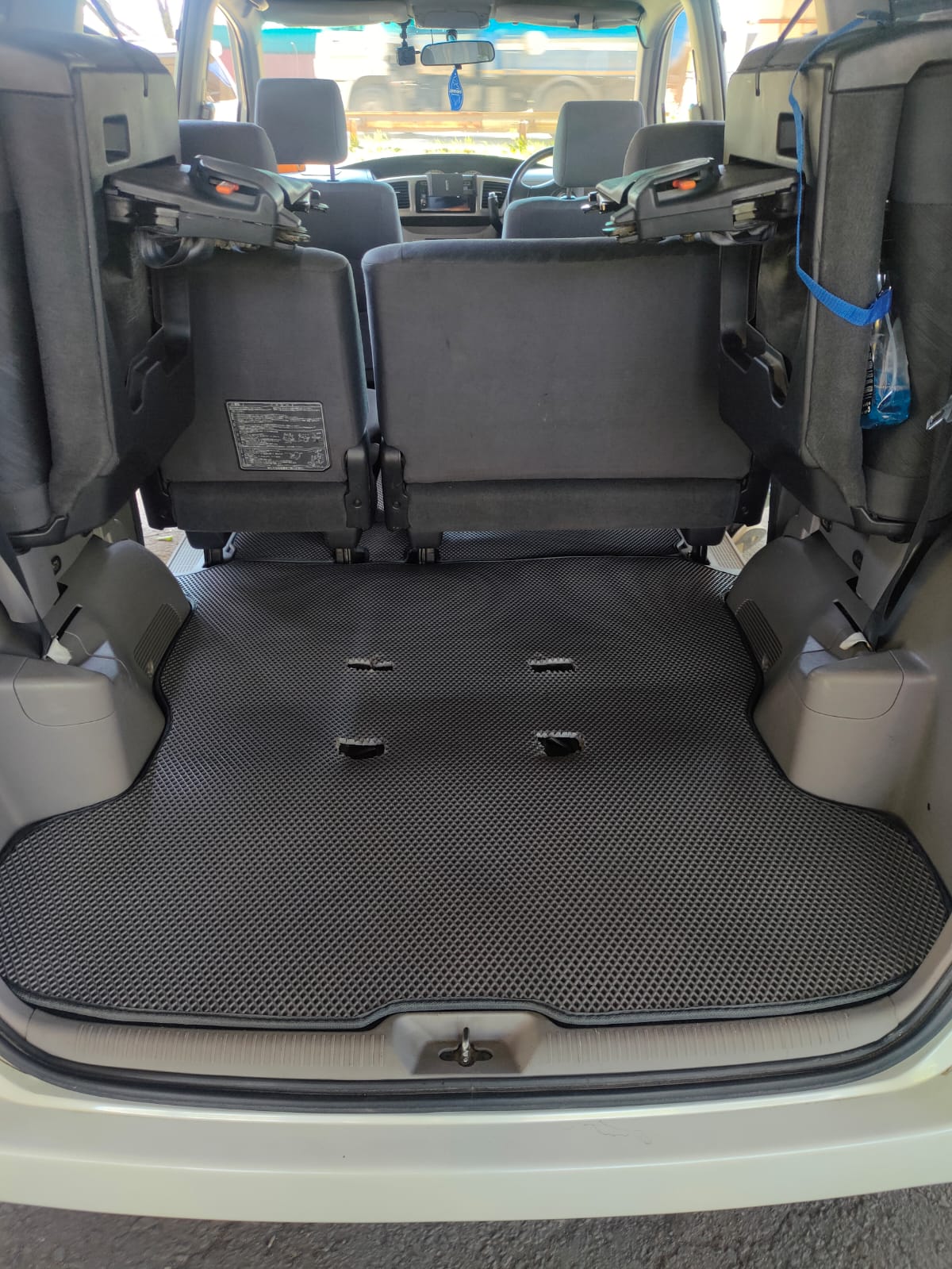 Коврик в багажник EVA Toyota Voxy Noah 65 2001-2007