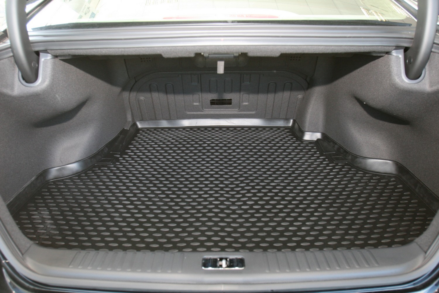 Коврик в багажник HYUNDAI Equus, 2010-> сед. (полиуретан)