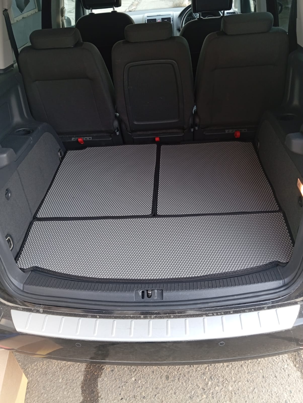 Коврики в багажник EVA Volkswagen Touran из трех частей 2004 - 2015
