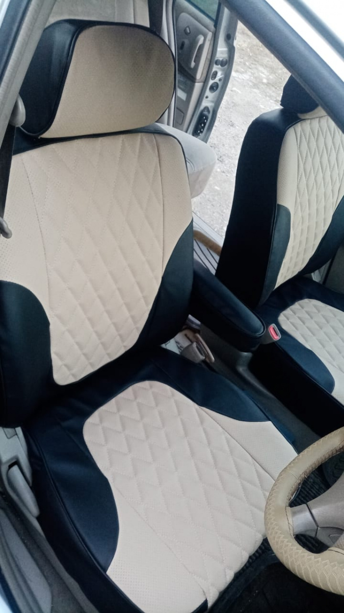 Чехлы из экокожи Nissan Liberty I [M12) 11.1998-11.2004 50/50 (Мод.123.0) Автокомфорт