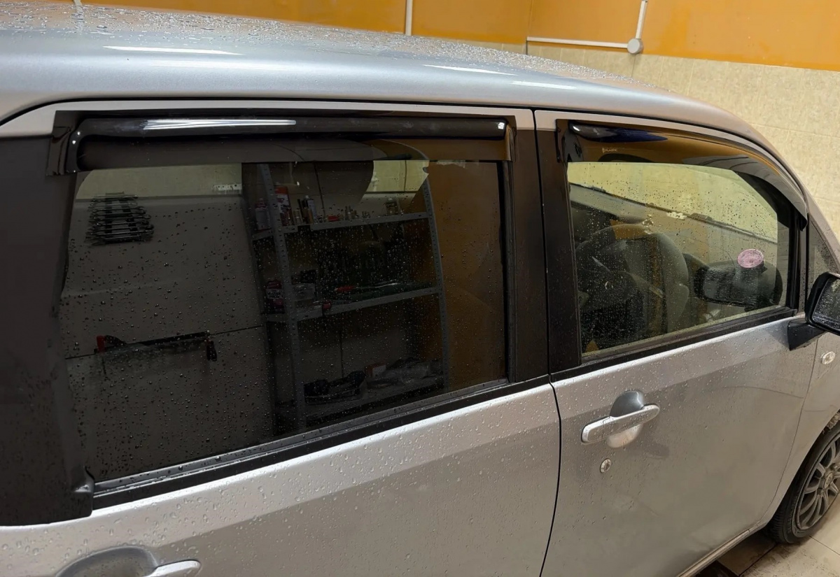 Ветровики дверей Classic полупрозрачный Daihatsu Move  2014-н.в. СА Пластик