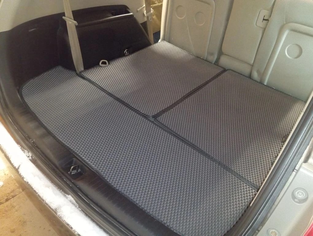 Коврик в багажник из 3 частей EVA Toyota Wish 2009-2017