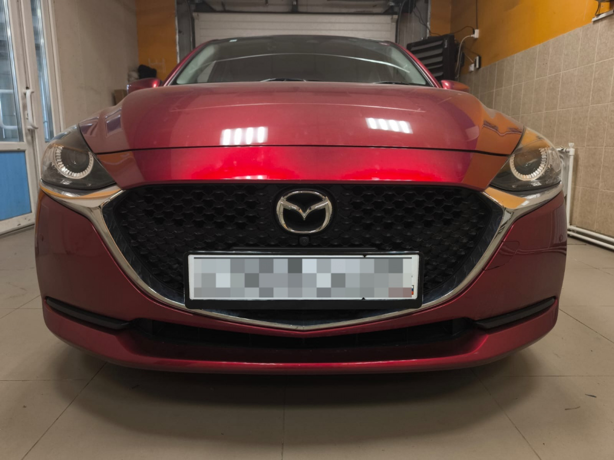 .Утеплитель радиатора кожаный Mazda Mazda2 (DJ) 2019 - 2023 Из 3-x частей