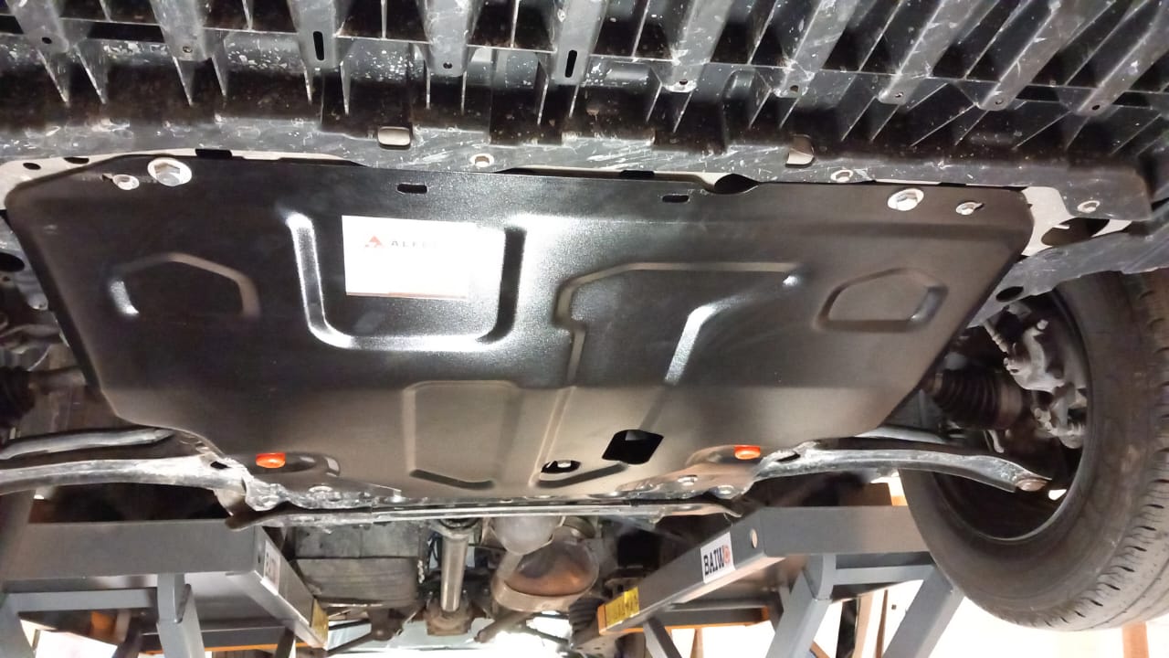 Защита картера и КПП Nissan Tiida \ Latio c11 \ Sentra \ NV200 2 и 4WD \ AD Wingroad y12 \ Sylphy B17 сталь 2мм