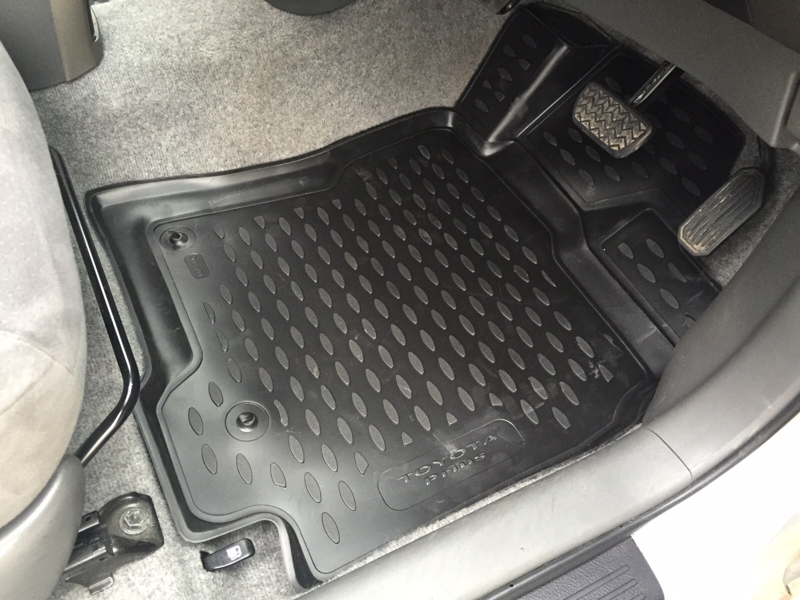 Коврики 3D в салон TOYOTA Prius 20 2003-2009, Правый руль (полиуретан)