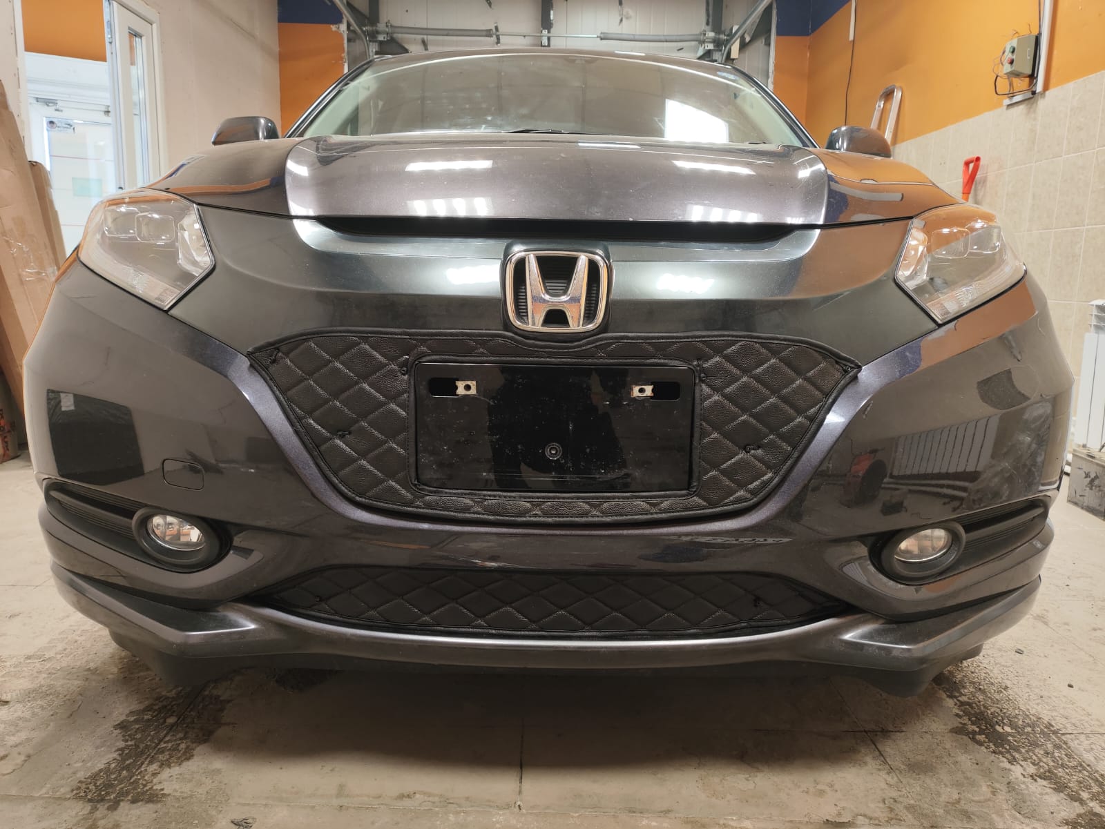 Утеплитель радиатора кожаный Honda Vezel 2013-2018 Гибрид / НЕ ГИБРИД