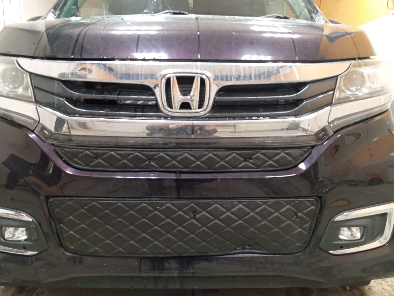 Утеплитель радиатора кожаный из 2х частей Honda N-WGN рестайлинг 2016 - 2019