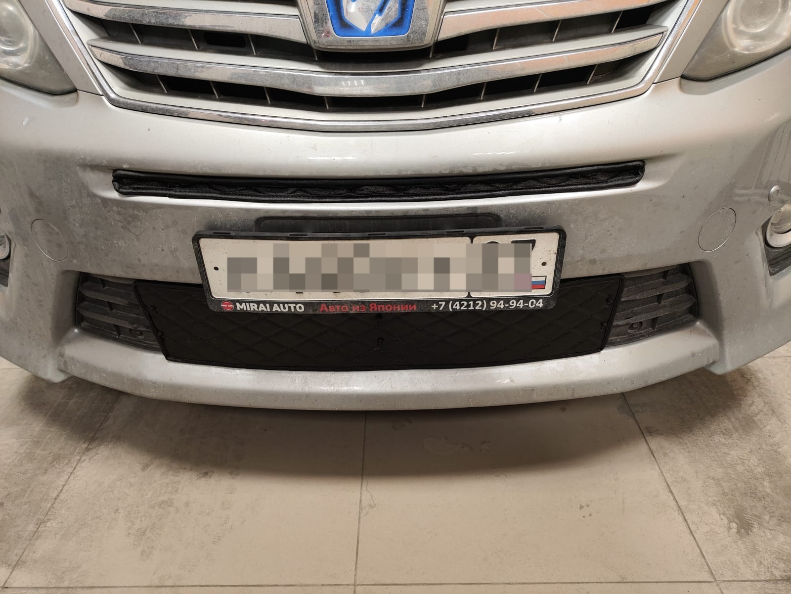 Утеплитель радиатора кожаный Toyota Alphard (H20) 2011 - 2015