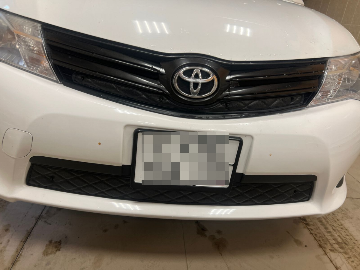 Утеплитель радиатор кожаный  Toyota Corolla Axio (E160) 2012 - 2015