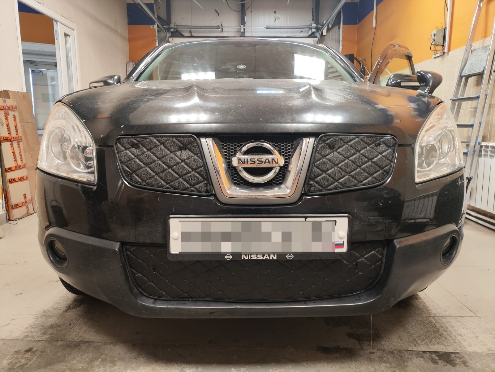 Утеплитель радиатора кожаный Nissan Dualis (J10) 2007 - 2009