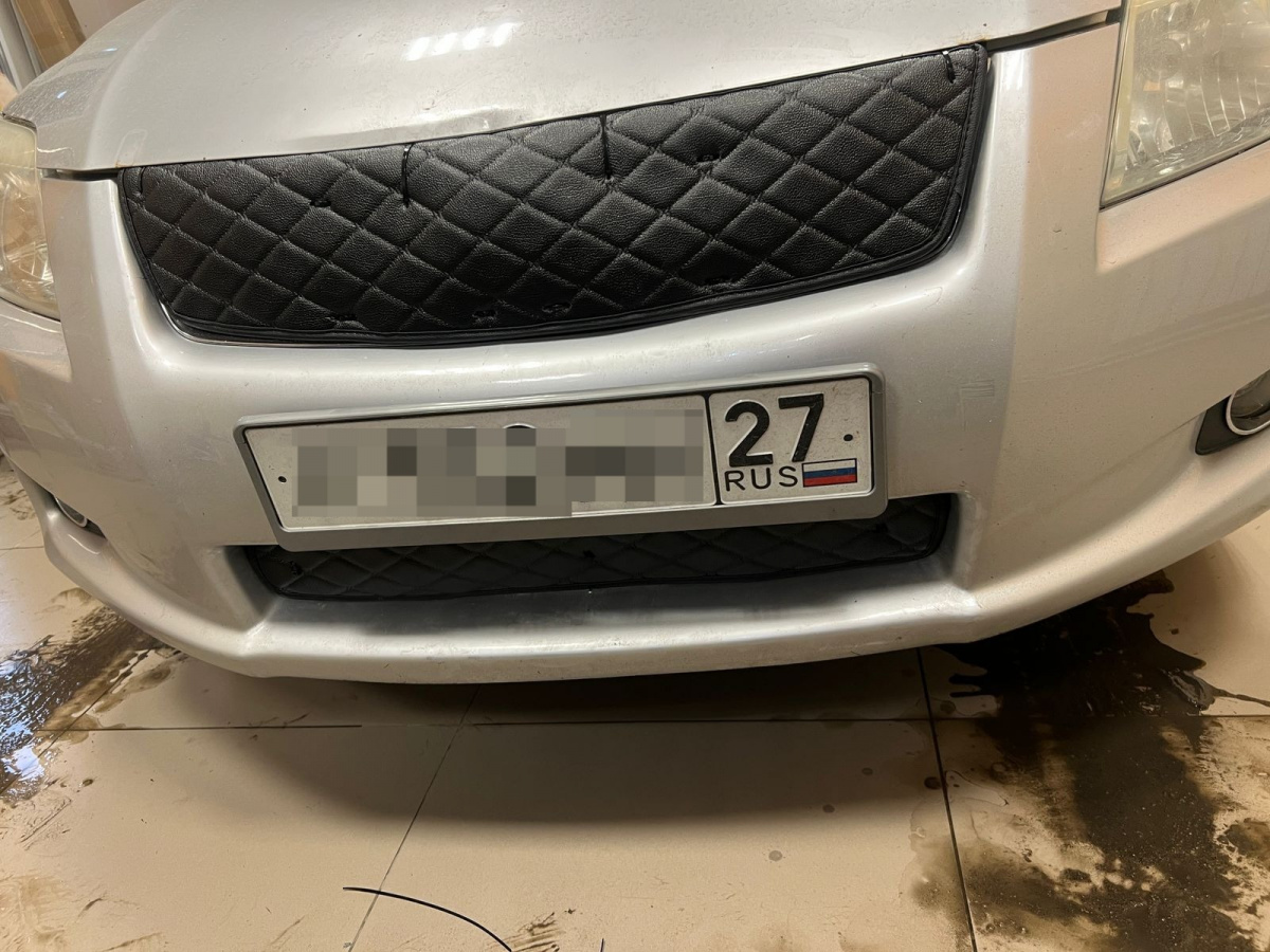 Утеплитель радиатора кожаный Toyota Axio 140
