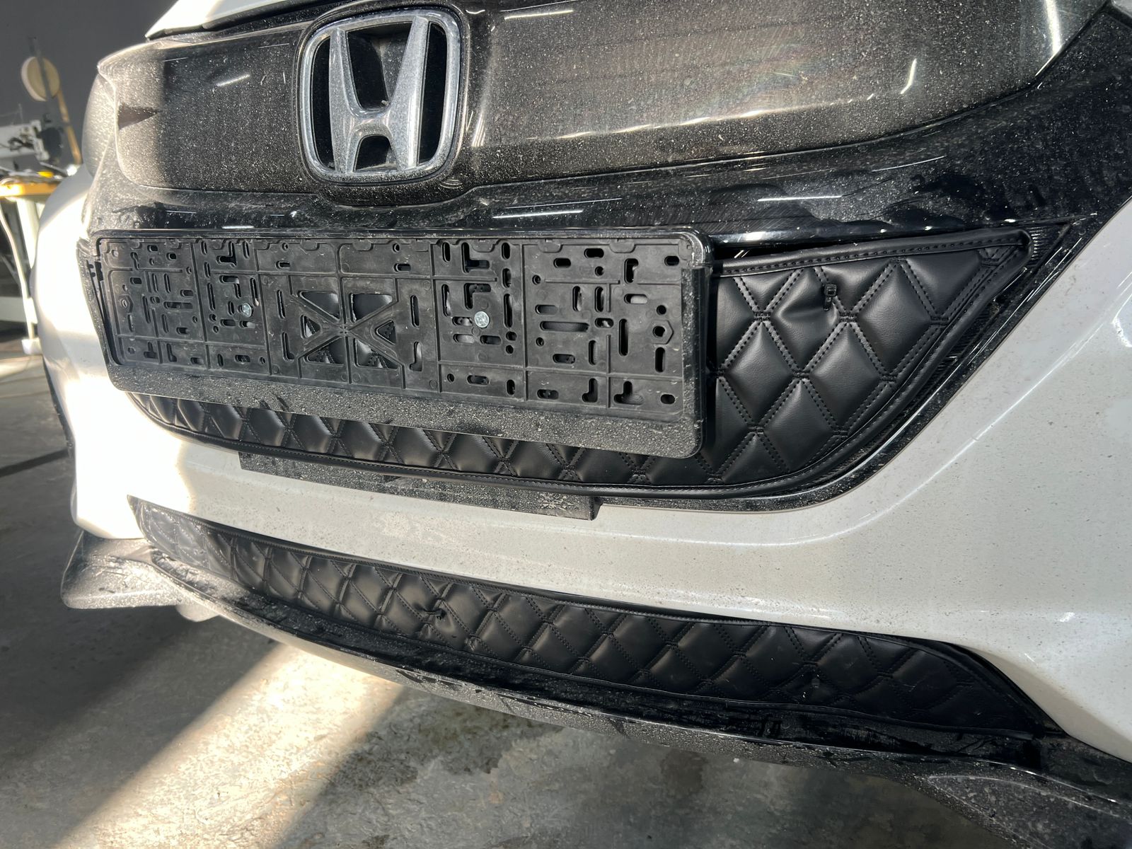 Утеплитель радиатора кожаный Honda Vezel 2018-2021 НЕ ГИБРИД