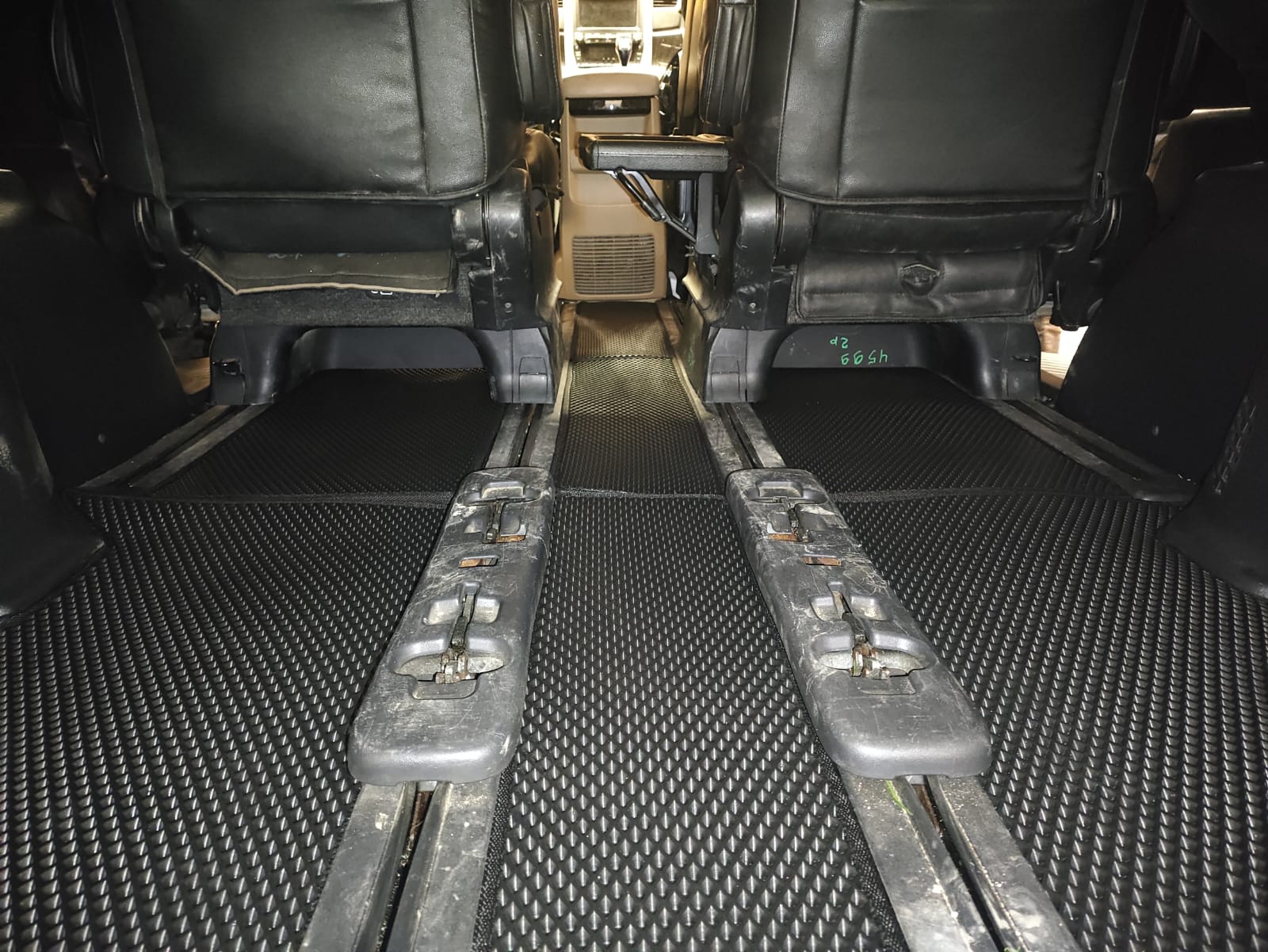 Коврик в багажник +3 ряд EVA Toyota Alphard / Vellfire 20 40/40 ГИБРИД 2008-2014