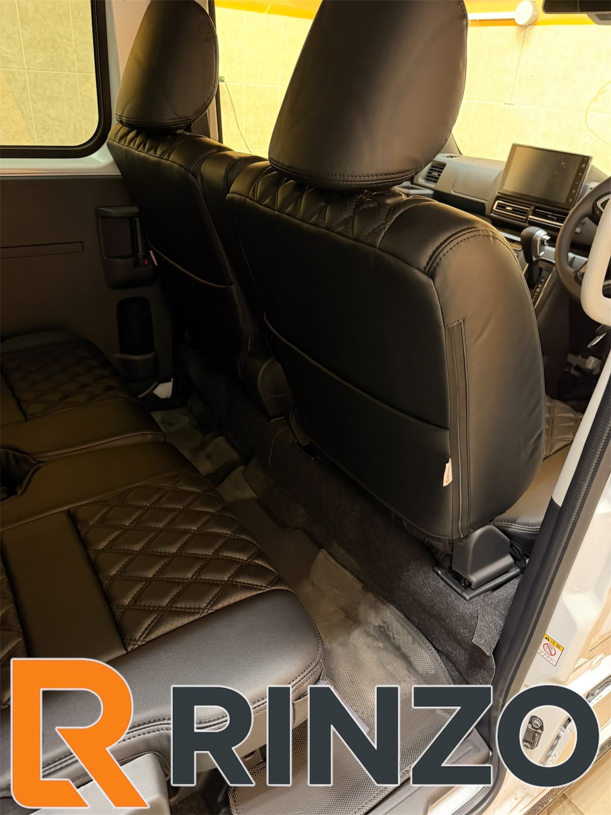 Чехлы Rinzo кожа PVC Daihatsu Atrai  S700V/S710V 2022- модель Grid (ромб)