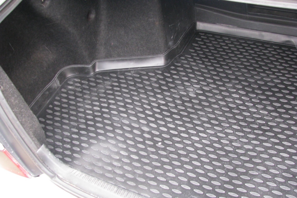 Коврик в багажник TOYOTA Mark 2 110 2000-2004 (полиуретан) длин., П.Р. сед.