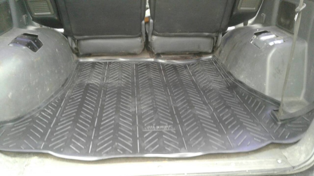 Коврик в багажник Mitsubishi Pajero 2 1991-1999 полиуретан, Aileron