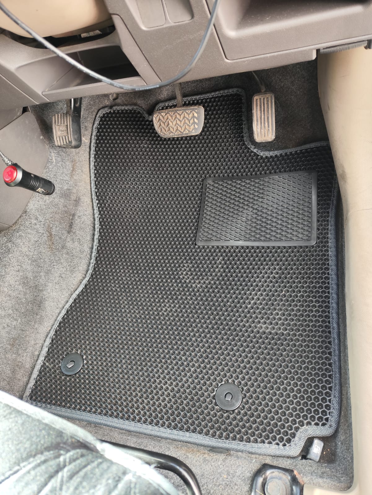 Коврики в салон EVA TOYOTA Sienta 2003-2015 2WD