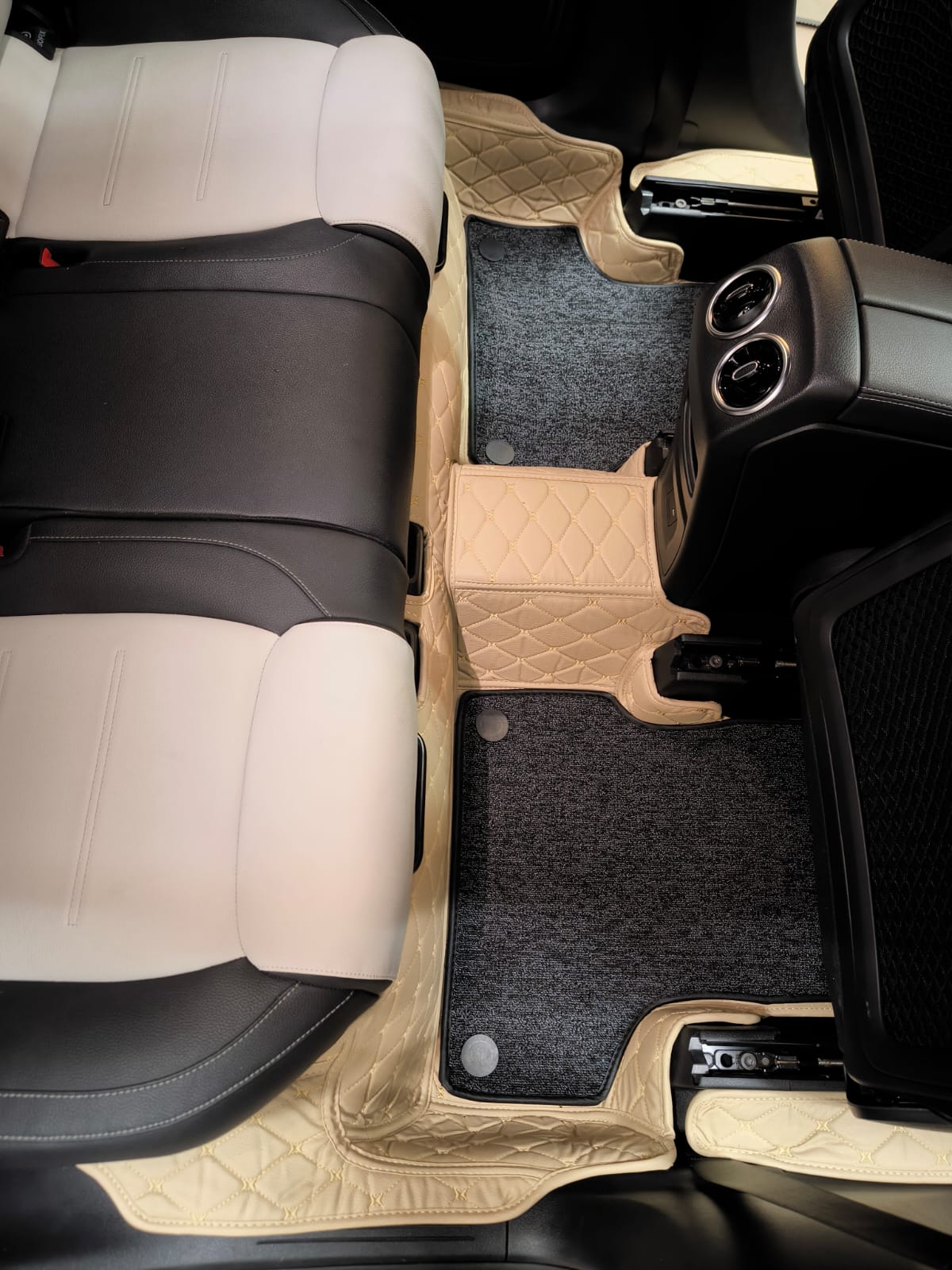 Коврики в салон кожаные 3D Mercedes-Benz GLA-Class (H247) 2019 -н.в Левый руль
