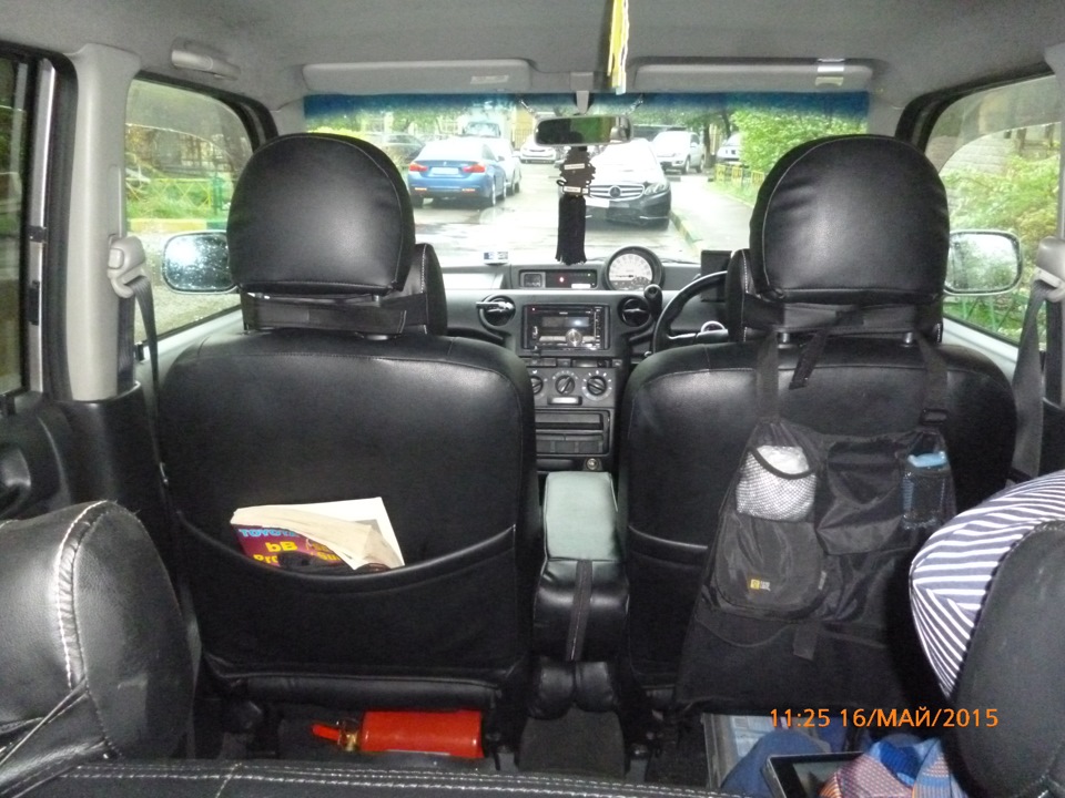 Чехлы из экокожи Toyota bB I+r [NCP30] 01.2000-11.2005 диван (Мод.199.0) Автокомфорт