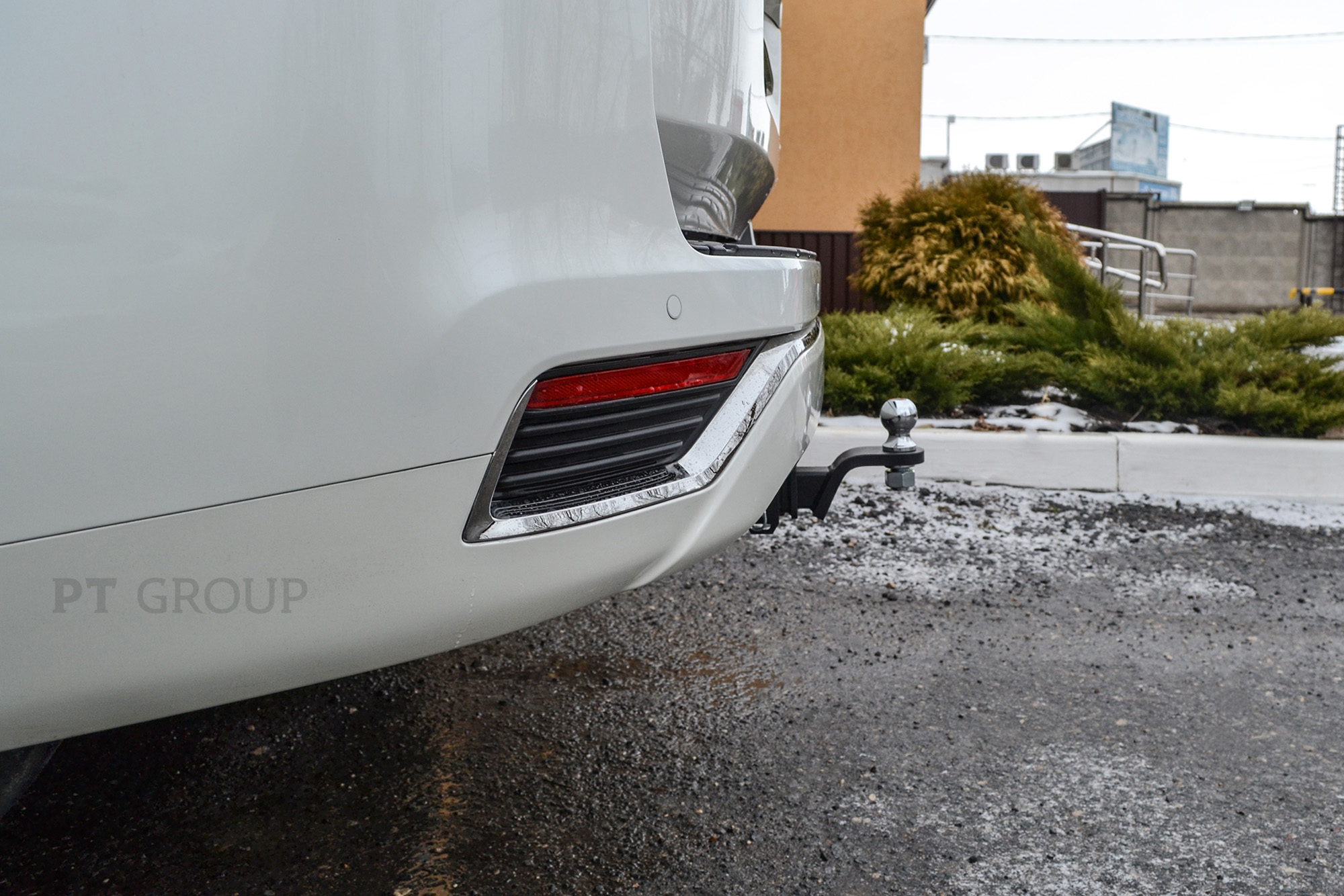 Фаркоп Toyota Land Cruiser 300 2021-> / Lexus LX600 под квадрат