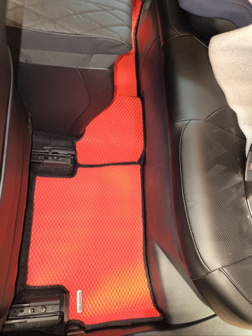 Коврики в салон EVA 3D Toyota Corolla 210 (Touring / Sport) 2WD ГИБРИД 2018-2021