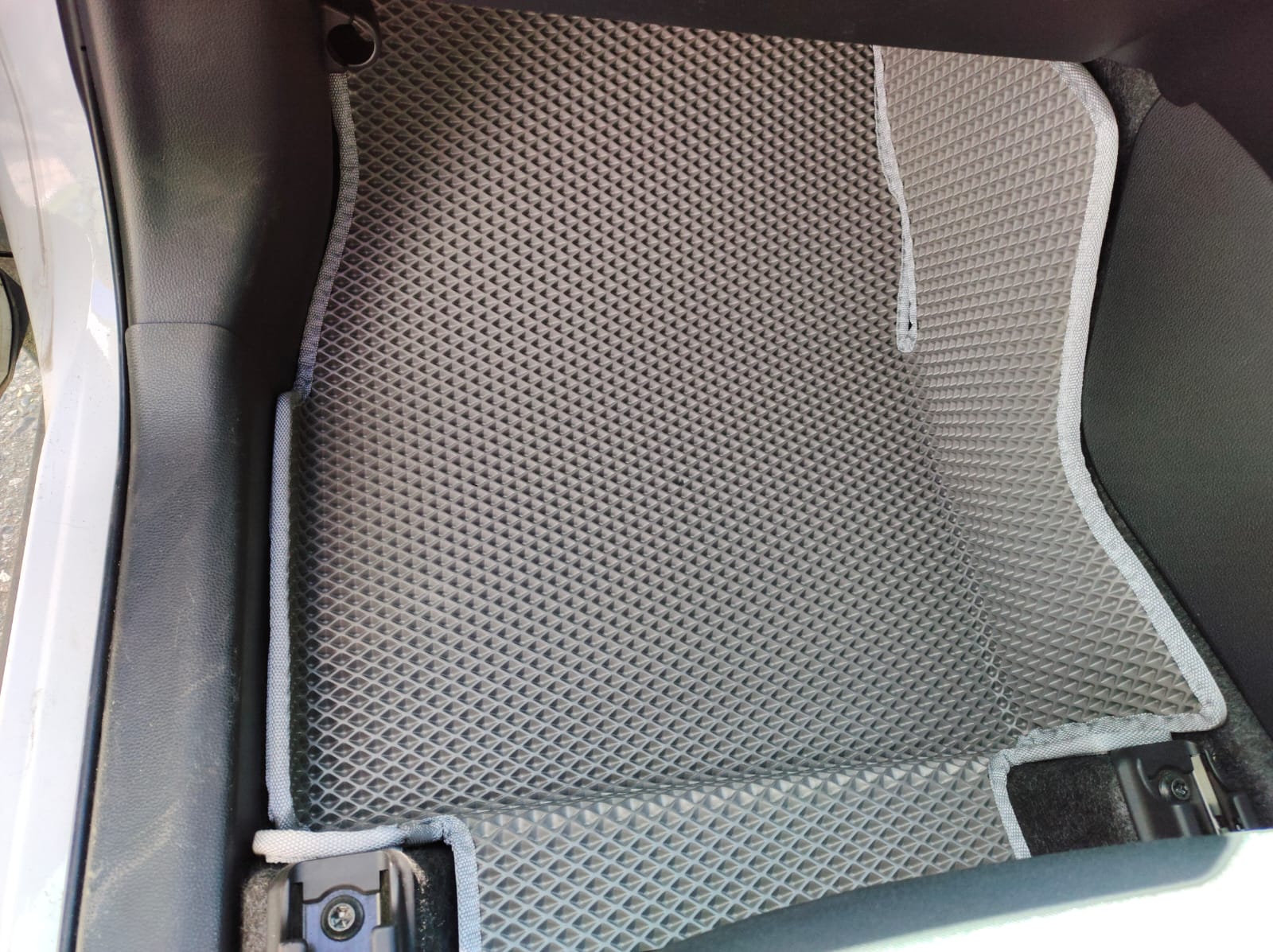 Коврики в салон EVA 3D Toyota Yaris Cross \ Yaris 4WD НЕ ГИБРИД  2020 - н.в