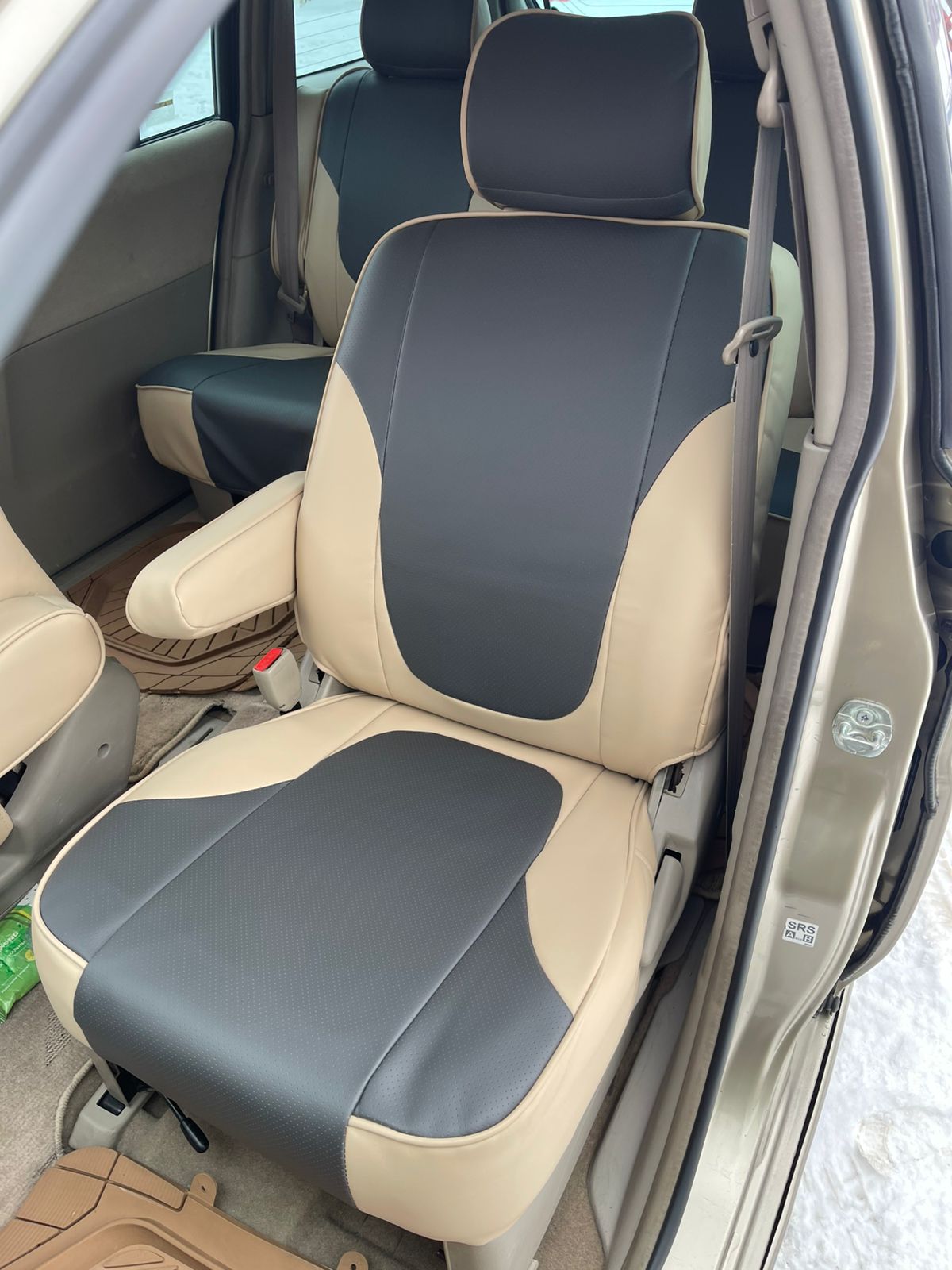 Чехлы из экокожи Toyota Passo Sette (Daihatsu Boon Luminas) I [M500] 12.2008-02.2012 1+1 (Мод.392.1) - 2 ряда Автокомфорт