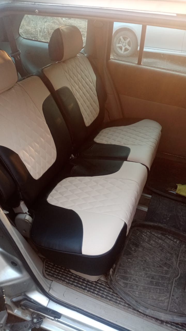 Чехлы из экокожи Nissan Liberty I [M12) 11.1998-11.2004 50/50 (Мод.123.0) Автокомфорт