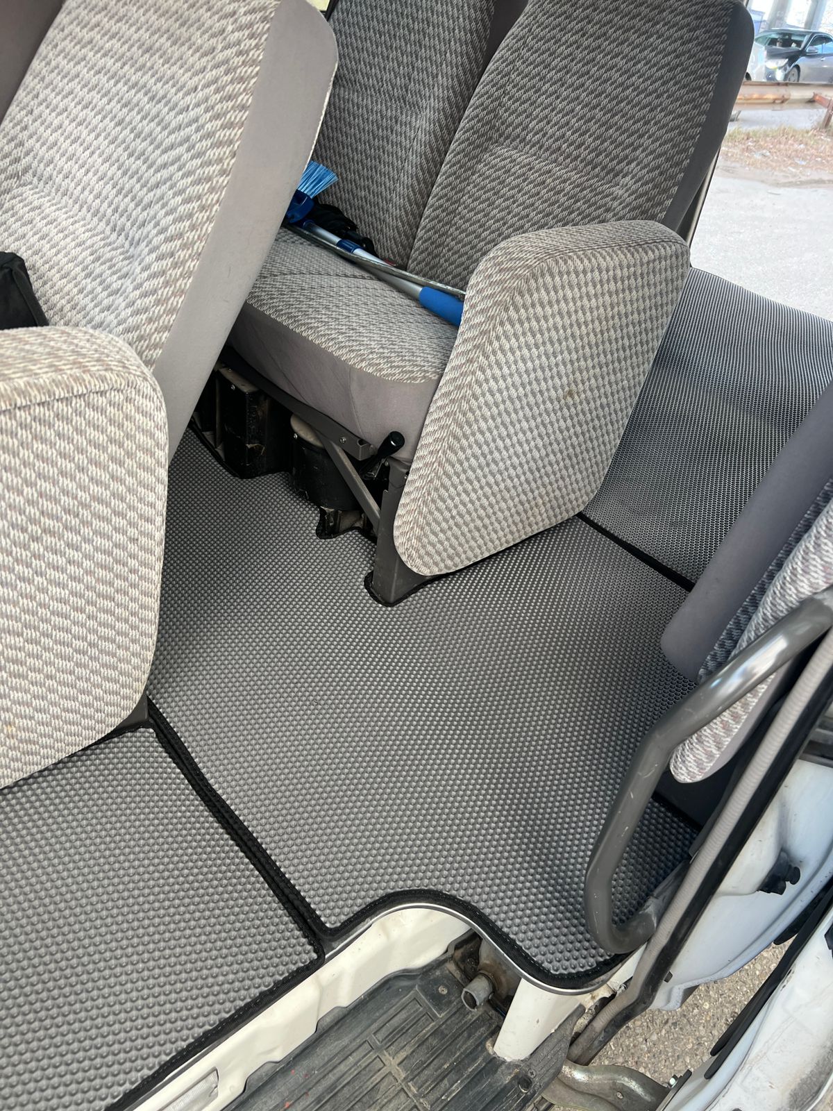 Коврик в багажник +3 ряд EVA Nissan Caravan E24 1986 - 2001