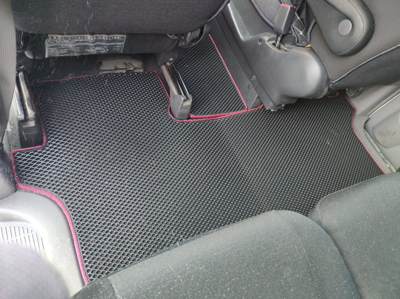 Коврики в салон EVA Toyota Noah / Voxy 65 60/40 2001-2007