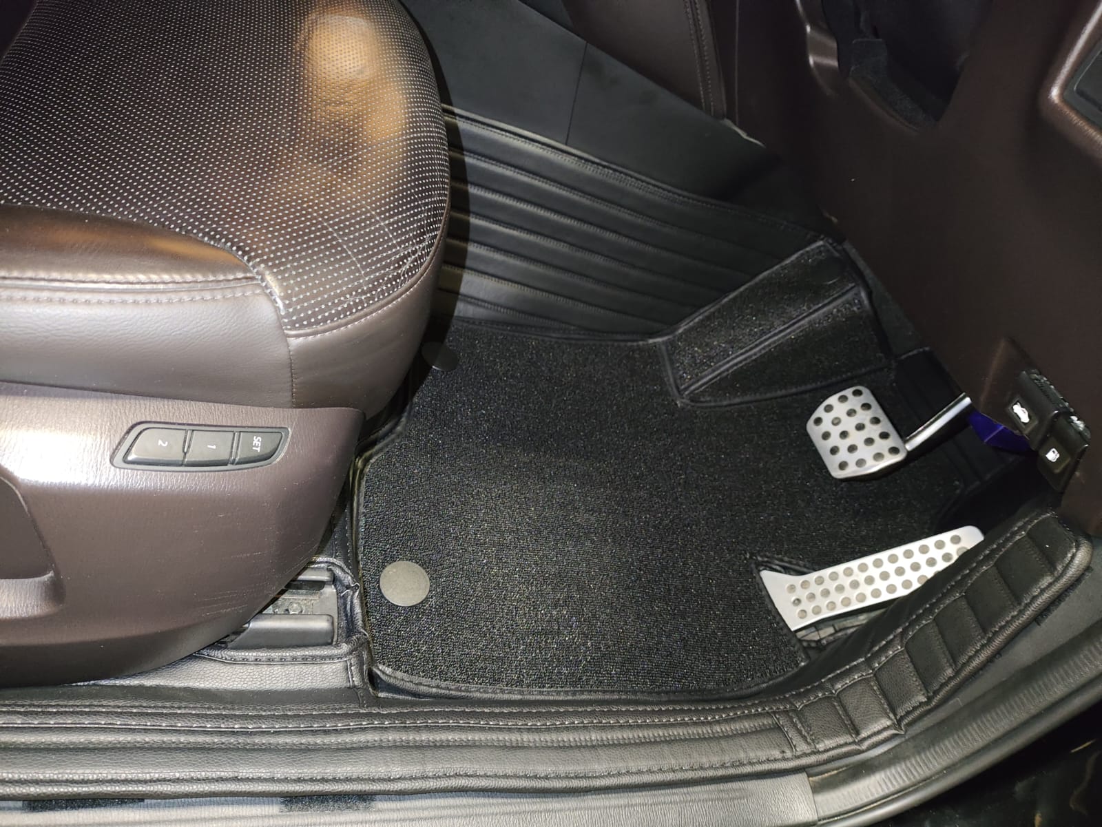 Коврики в салон кожаные 3D Mazda CX-8 40/40 2017-2022 правый руль
