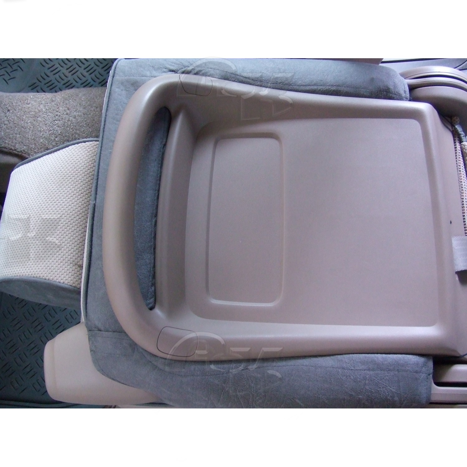 Чехлы из экокожи Toyota Raum II+r [Z20] 05.2003-10.2011 деление спинка и сидение 40(слева)/60 (Мод.260.0) Автокомфорт