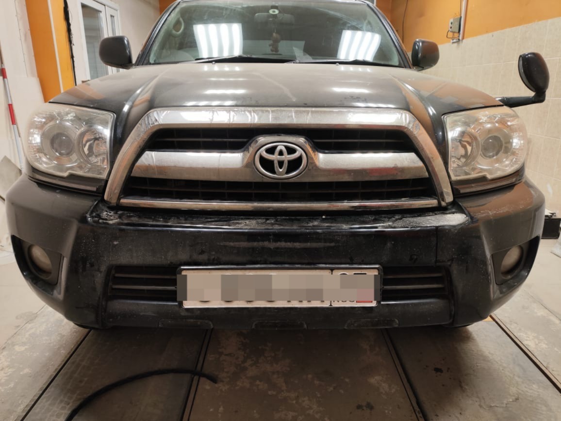 Утеплитель радиатора кожаный  Toyota Hilux Surf 215 2005-2009