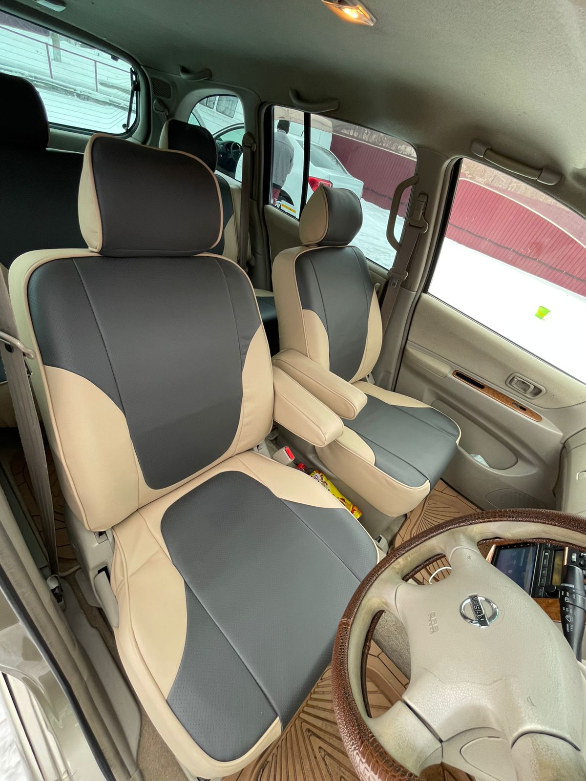Чехлы из экокожи Toyota Passo Sette (Daihatsu Boon Luminas) I [M500] 12.2008-02.2012 1+1 (Мод.392.1) - 2 ряда Автокомфорт