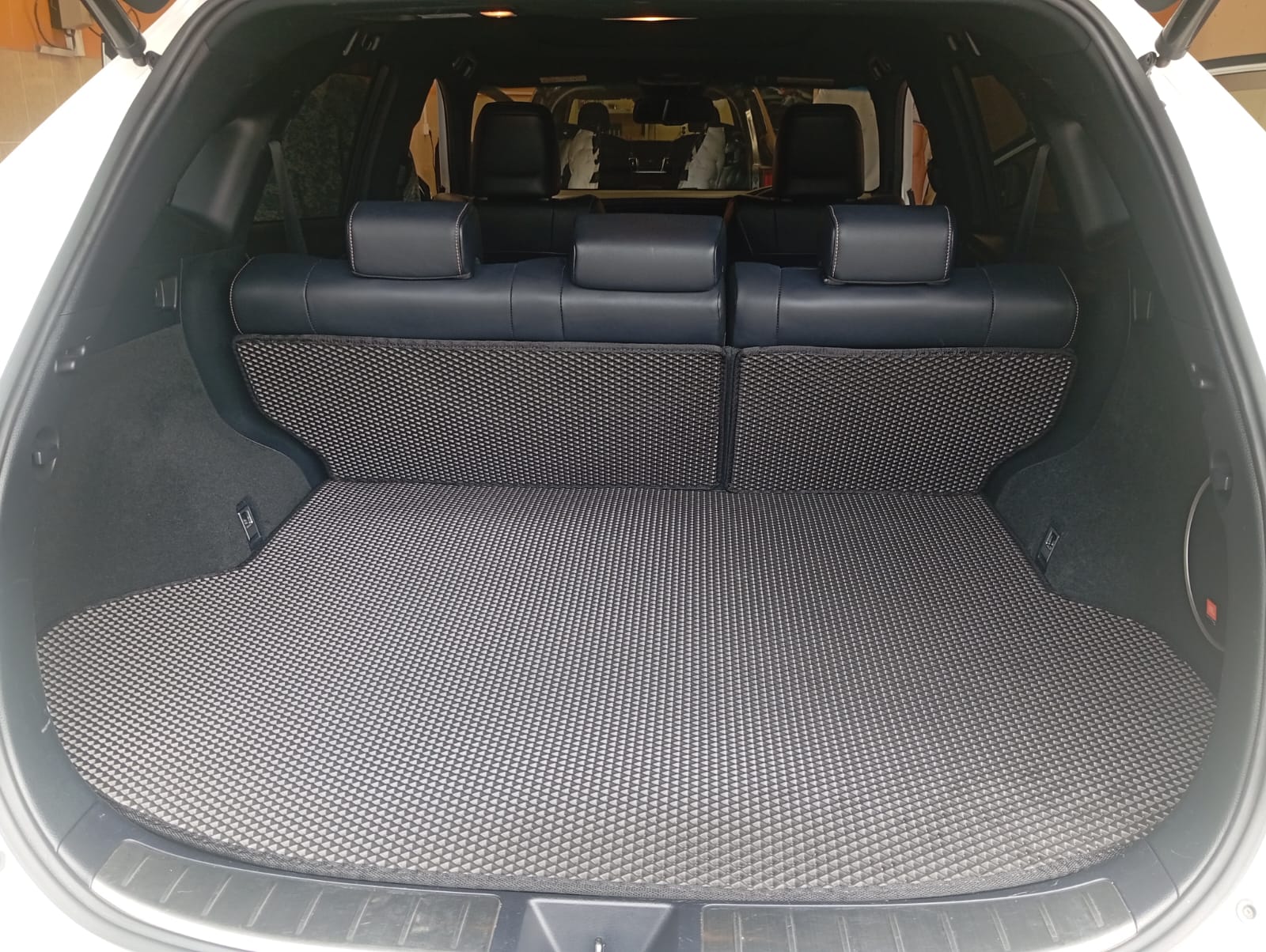 Коврик на спинки 2 ряда + задняя дверь EVA Toyota Harrier 60 2013-2020