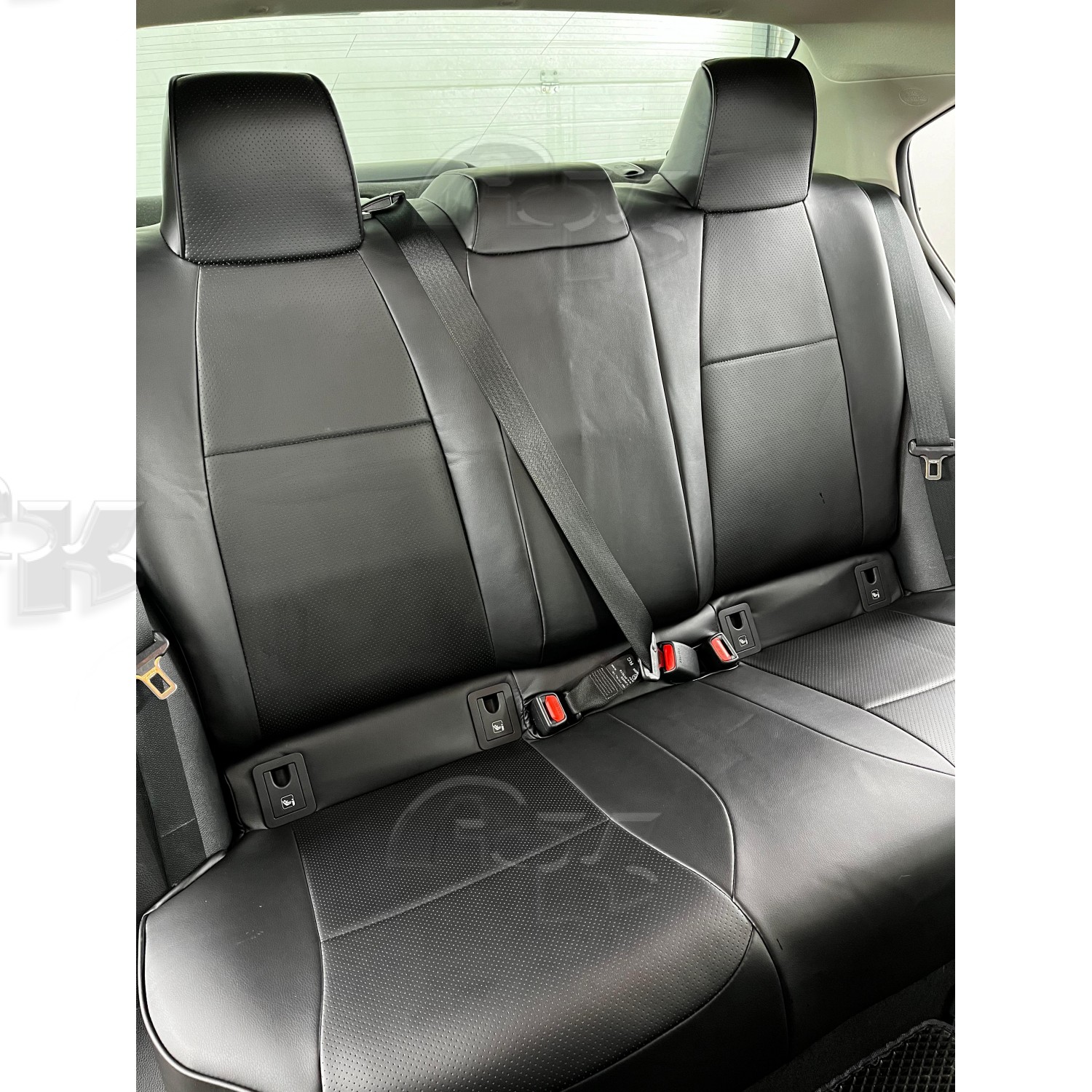 Чехлы Toyota Corolla 2018-2022 седан правый руль