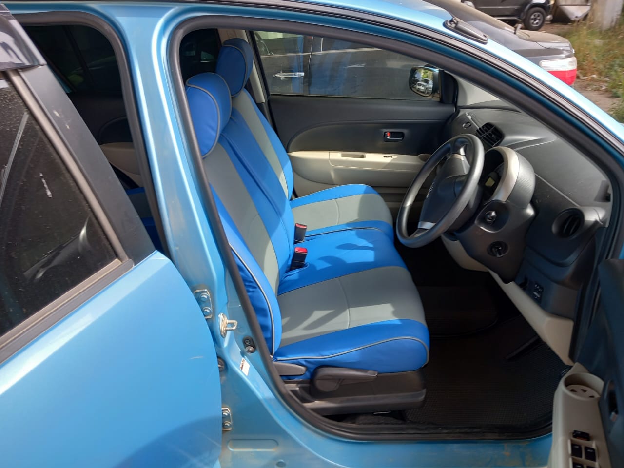 Чехлы из экокожи Toyota Passo (Daihatsu Boon) I+r [XC10] 06.2004-01.2010 1+1,5 (Мод.434.0) Автокомфорт