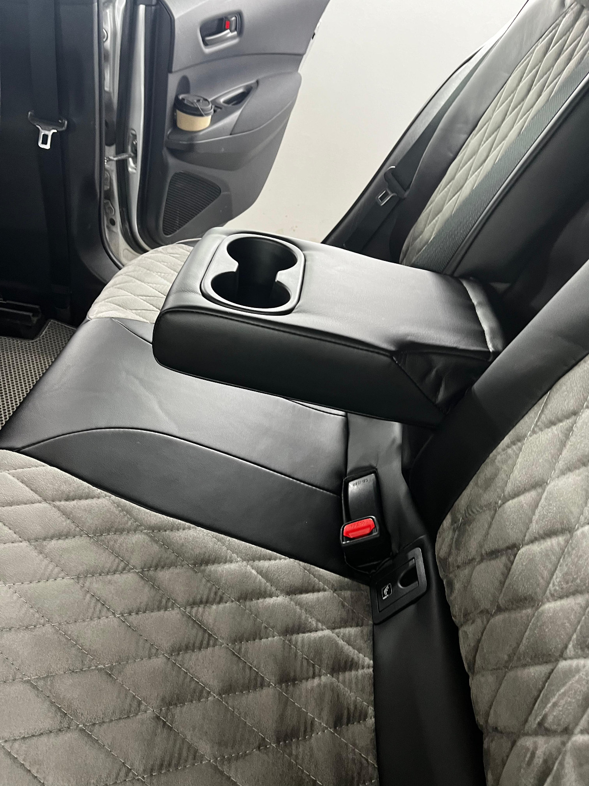 Чехлы Toyota Corolla Touring универсал (мод.628) 2018- н.в. Автокомфорт
