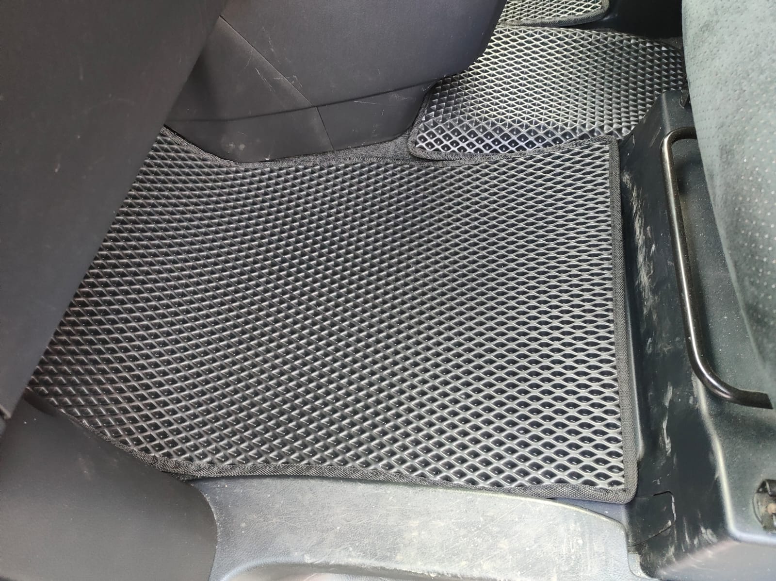 Коврики в салон EVA Toyota Alphard / Vellfire 20 60/40 НЕ ГИБРИД 2008-2015