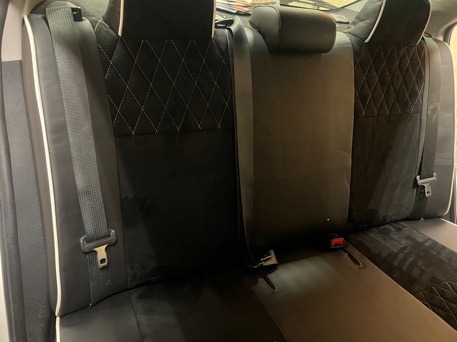 Чехлы из экокожи Toyota Corolla Axio 160 2012-> (Мод.420.0) Автокомфорт