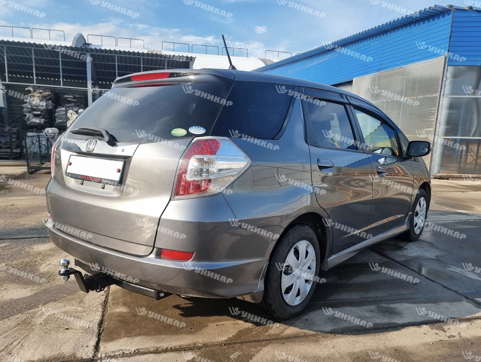 Фаркоп ТСУ Honda Fit Shuttle 2011-2014 под американский квадрат Уникар