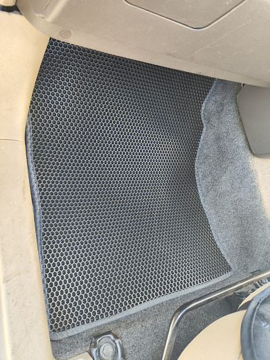 Коврики в салон EVA TOYOTA Sienta 2003-2015 2WD