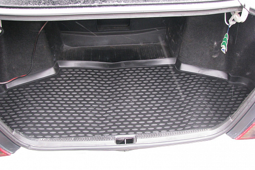 Коврик в багажник TOYOTA Mark 2 GX110 2000-2004 (полиуретан) кор., П.Р. сед.