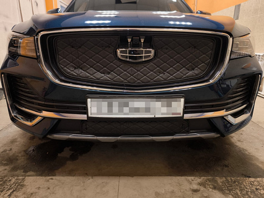 Утеплитель радиатора кожаный Geely Monjaro KX11 2021 -  н.в. Дорестайлинг