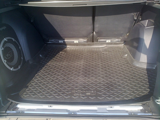 Коврик в багажник MITSUBISHI Outlander XL, с сабв. 2005-2010, 2010-2012,  кросс. (полиуретан)