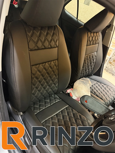 Чехлы Rinzo кожа PVC Toyota Yaris \ Yaris Cross 2020- раздельные подголовники НЕ ГИБРИД модель Grid (ромб)