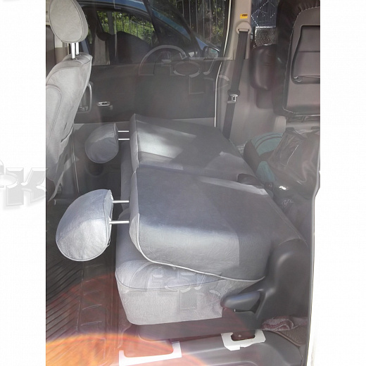 Чехлы из экокожи Toyota Voxy (Noah) 60 65 2001-2007 Трансформер, вращ.сид.  - 2 ряда Автокомфорт