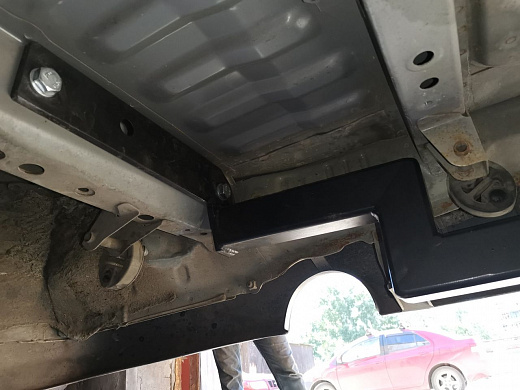 Фаркоп Toyota Alphard 2WD/4WD 2002-2008 тип шара A Halty